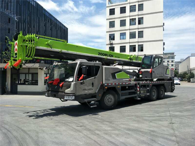 兴山区跨街广告牌的高空安装注意事项